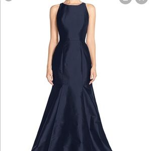 CUSTOM Monique Lhuillier Nacy taffeta gown